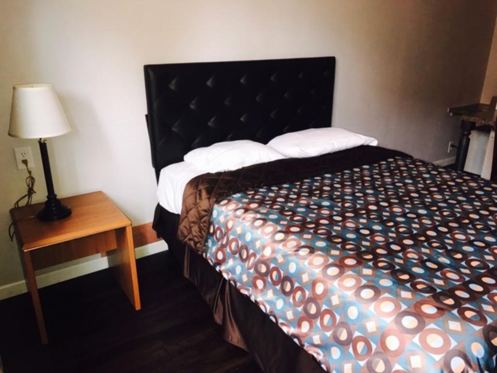 Kings Row Inn Milwaukie Buitenkant foto