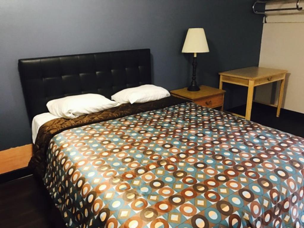 Kings Row Inn Milwaukie Buitenkant foto
