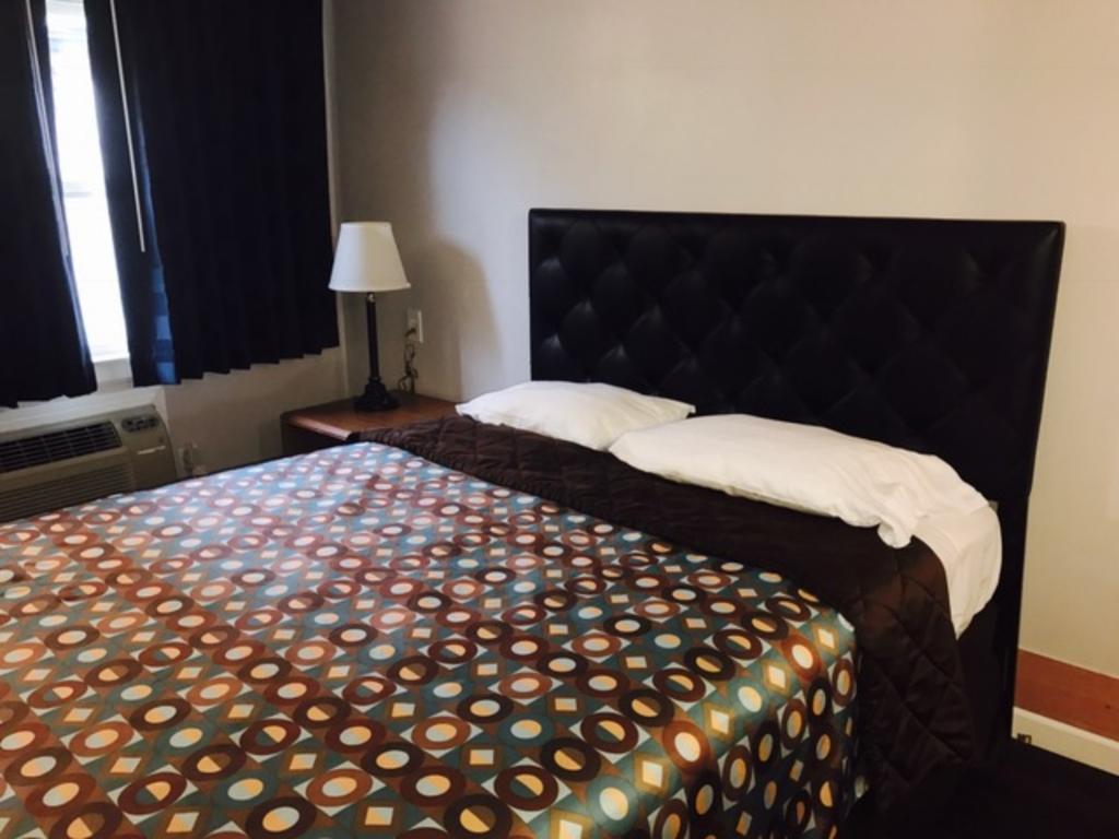 Kings Row Inn Milwaukie Buitenkant foto