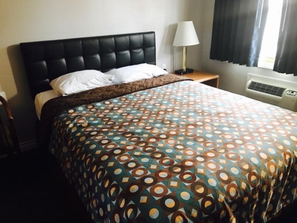 Kings Row Inn Milwaukie Buitenkant foto
