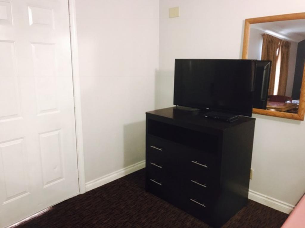 Kings Row Inn Milwaukie Buitenkant foto