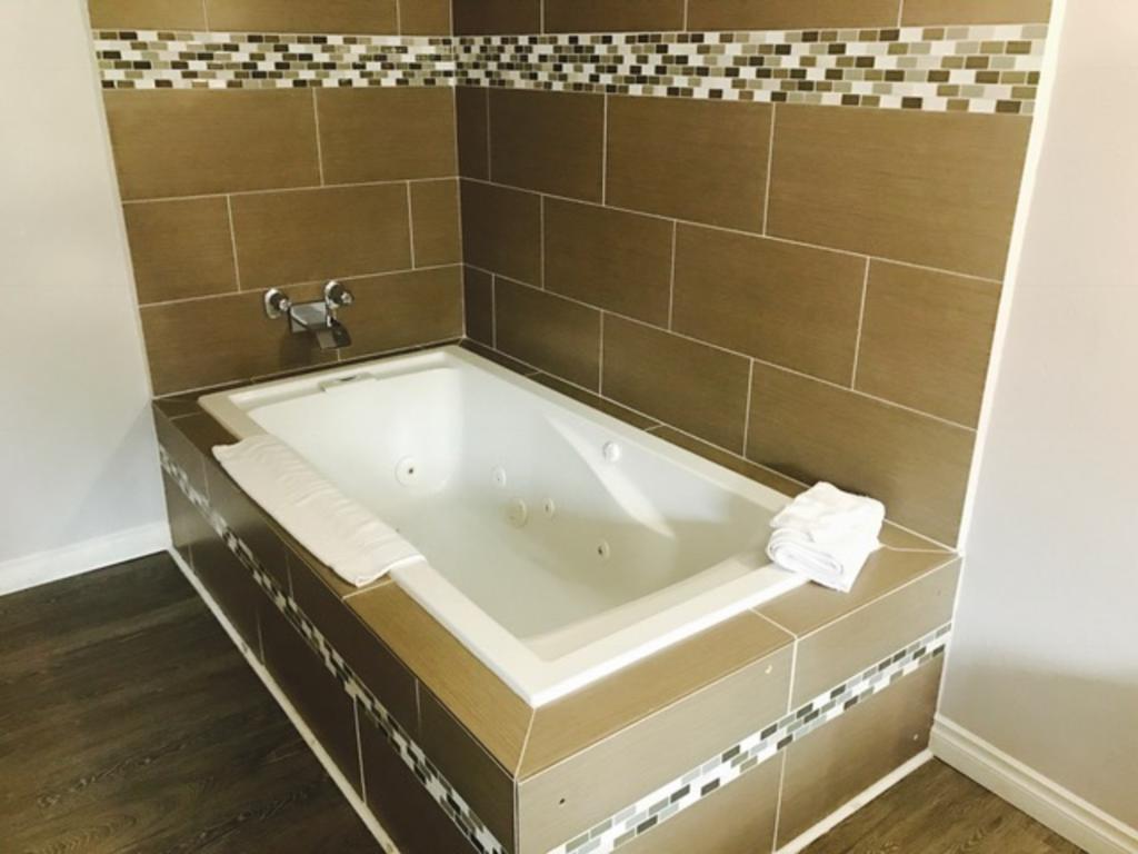 Kings Row Inn Milwaukie Buitenkant foto