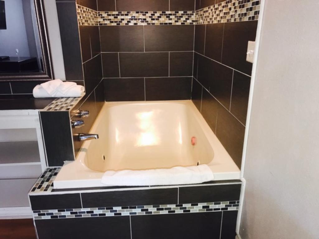 Kings Row Inn Milwaukie Buitenkant foto